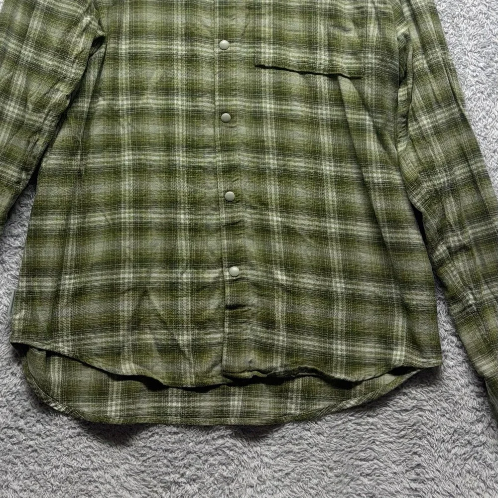 Under Armour Flannel Shirt Mens XL Green Plaid Snap Up Long Sleeve Pocket Logo